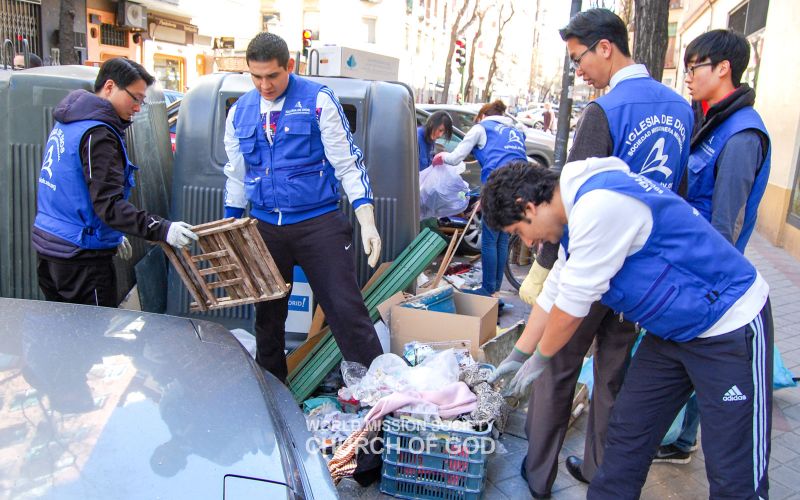 파일:스페인 마드리드 지구환경정화활동1.jpg