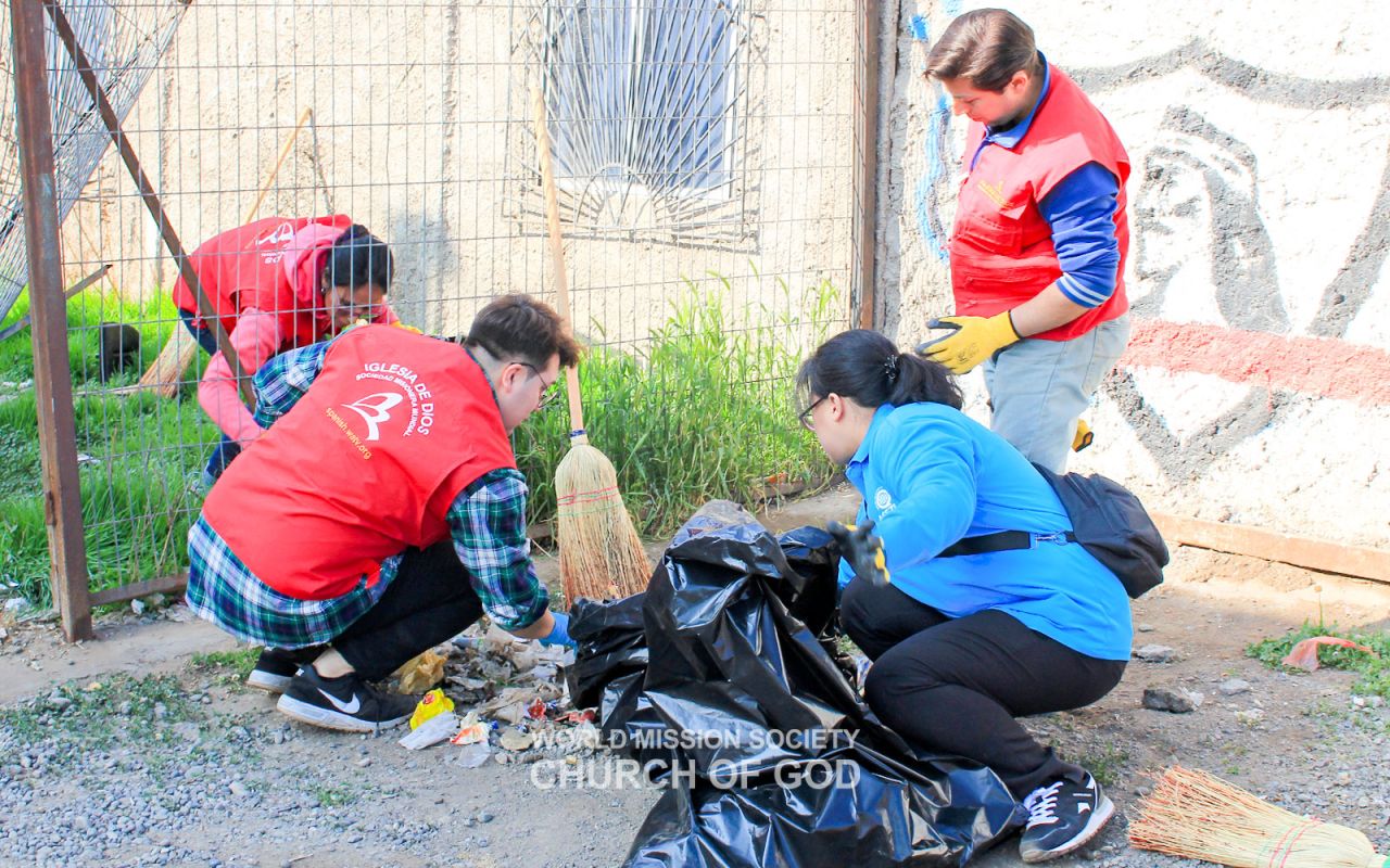 The 5,972nd Worldwide Environmental Cleanup Campaign in Maipu City