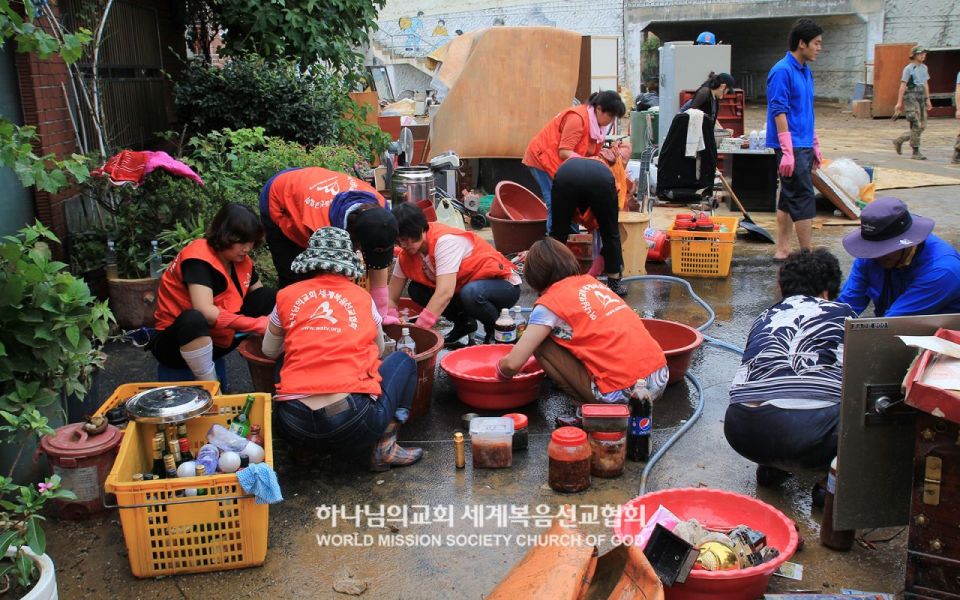 파일:하나님의 교회 부산북동연합회-수해복구활동.jpg