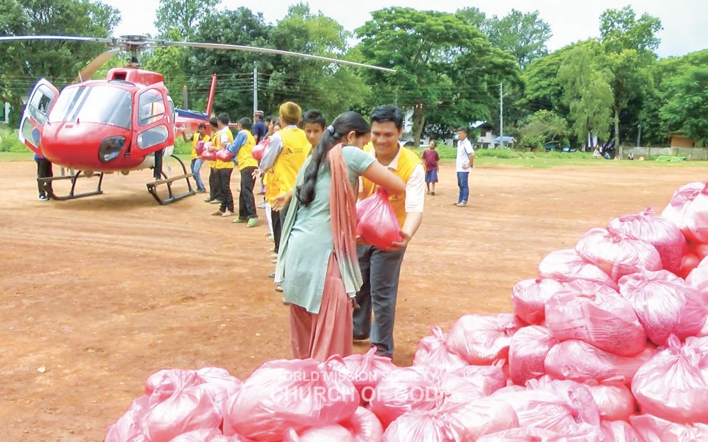 Volunteer service to recover from the Nepal earthquake in 2015