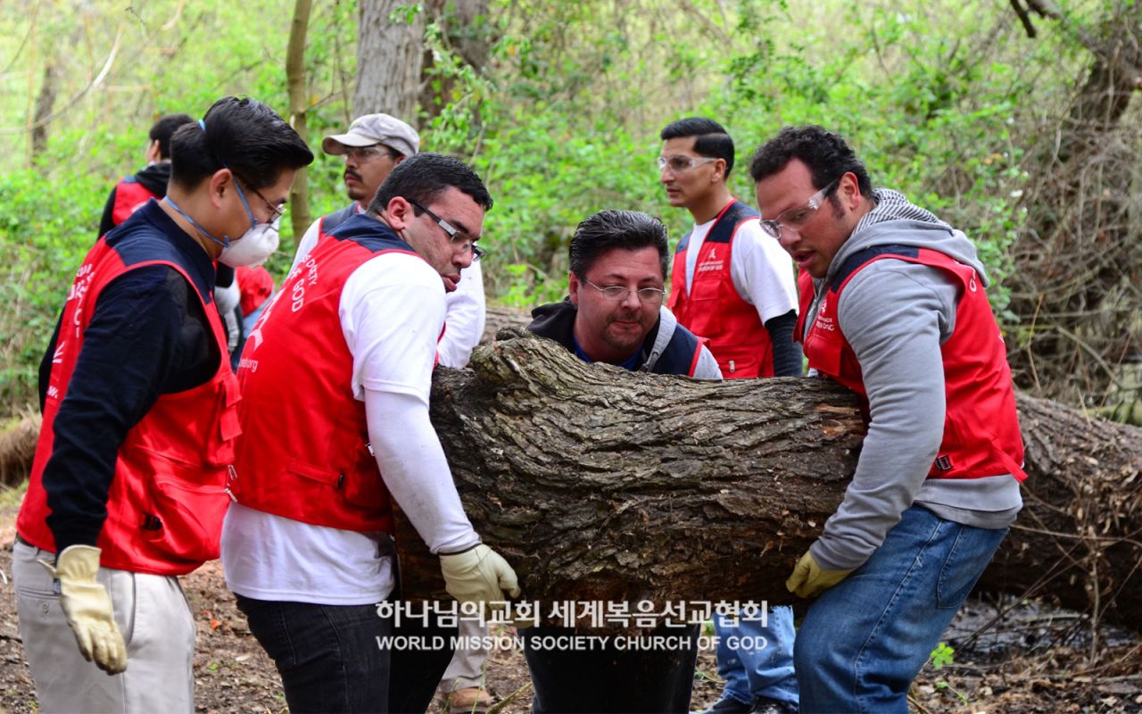 전 세계 제1381차 지구환경정화운동(헌팅턴비치 중앙공원)