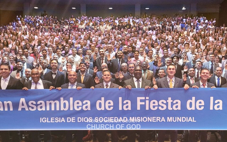 파일:콜롬비아 메데인 하나님의교회성도들 2023유월절.jpg