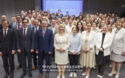 독일 베를린 하나님의 교회 성도들 2017년 유월절.jpg