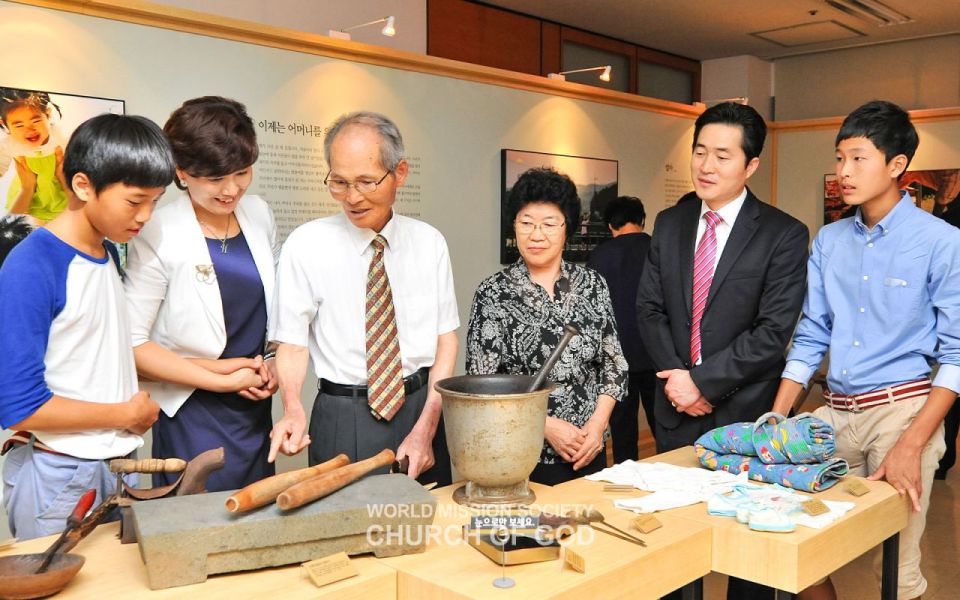 파일:어머니전-부산 수영 하나님의 교회.jpg