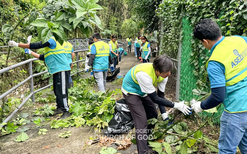 파일:ASEZ WAO-전 세계 지구환경정화운동 Blue Ocean-산안토니오공원일대 20240623.jpg