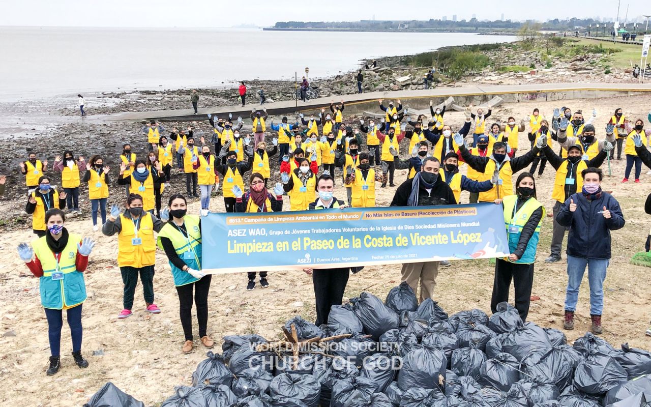 ASEZ WAO’s “No More GPGP” project at the coastline of Vicente López