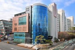 서울상암 하나님의 교회.jpg