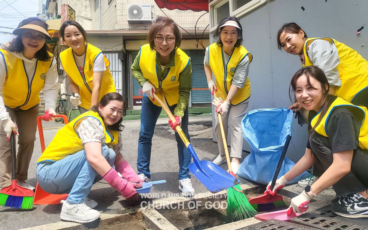 장마철 침수대비 빗물 배수구 관리(충무동골목시장)