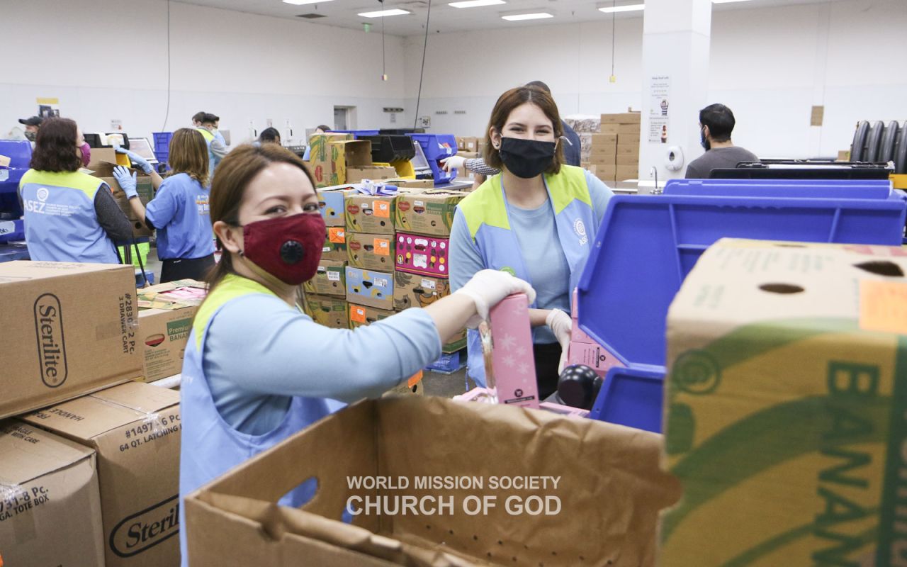 Support for food packaging at the Houston Food Bank in TX, U.S.