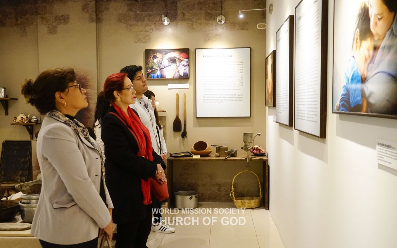 “Our Mother” Writings and Photos Exhibition Held at the Church of God in Faucett