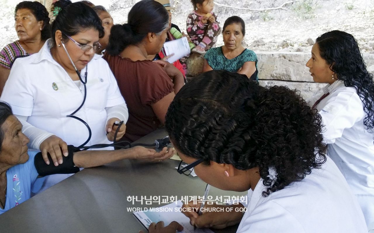 플란데아얄라 지역에서 의료봉사를 펼친 칠판싱고교회, 멕시코시티교회 성도들