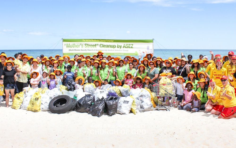 The 5,457th Worldwide Environmental Cleanup in Chelsea Beach, Melbourne, Australia