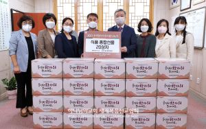 울산남구 하나님의 교회-추석맞이 이웃돕기 물품기증.jpg