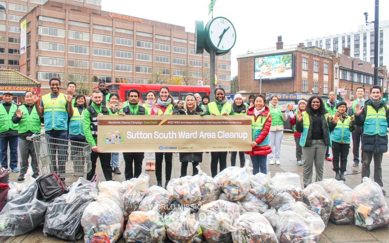 ASEZ WAO members clean up at Sutton South Ward in London, U.K.