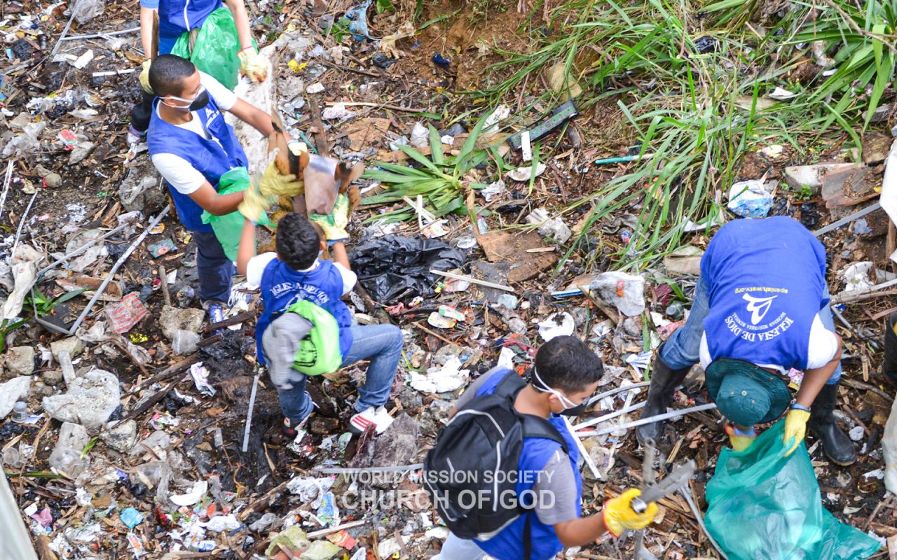 The 3,085th Worldwide Environmental Cleanup at Palos Verdes Stream