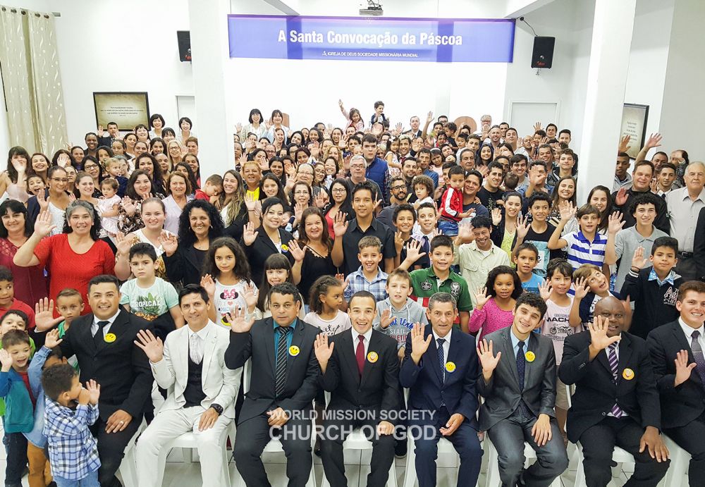 브라질 쿠리치바 하나님의 교회 성도들