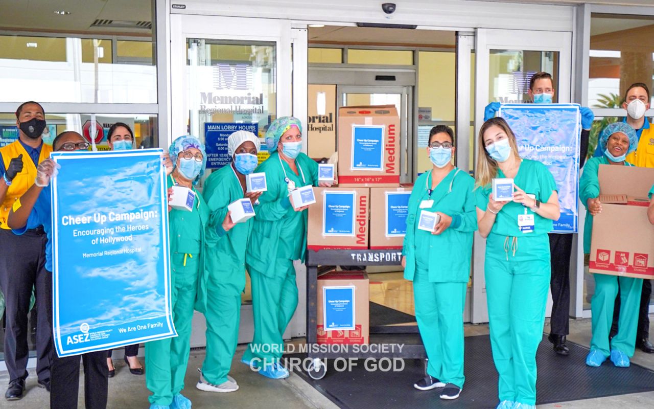 The medical staff at the Memorial Regional Hospital in Hollywood, FL, are delighted to receive handwritten letters and appreciation gifts from the Church of God’s young adults.