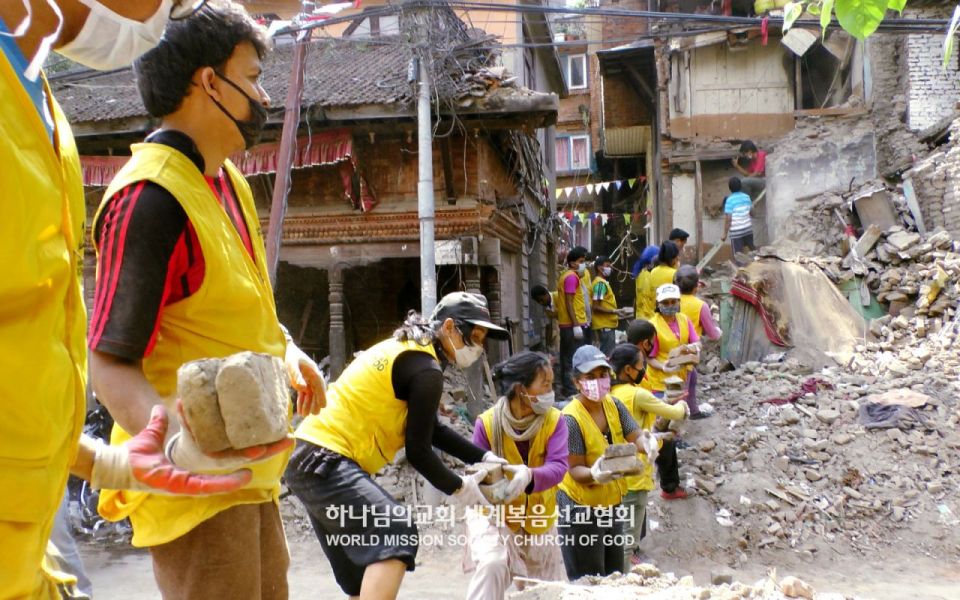 파일:네팔 하나님의교회 지진피해 복구.jpg