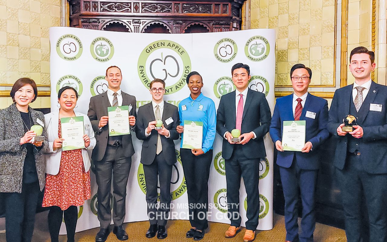 ASEZ and ASEZ WAO, winners of the Green World Award and the Green Apple Award.