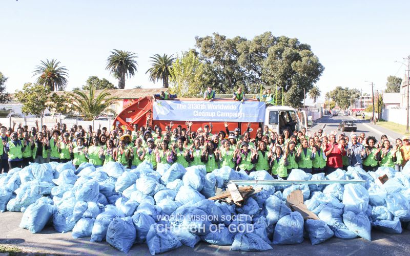 파일:남아프리카공화국-케이프타운-전세계-제3130차-지구환경정화운동-거리정화-20160605.jpg